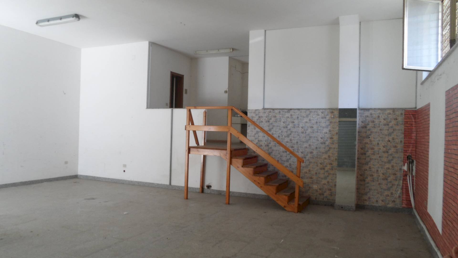 Foto 2 - Commercial Premises Via delle lancette
 
23-25, Martinsicuro - photo 2