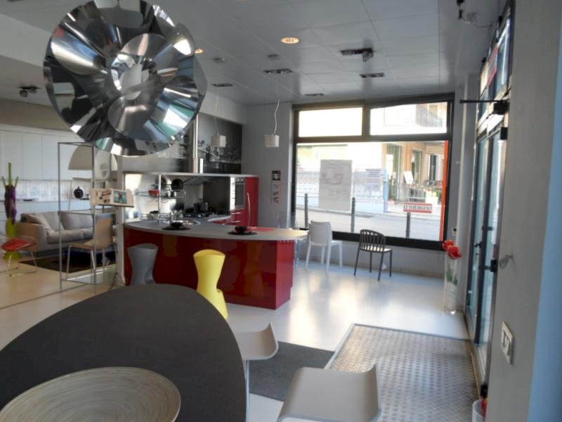 Foto 2 - Locale Commerciale Via Nazario Sauro, San Benedetto del Tronto - foto 2