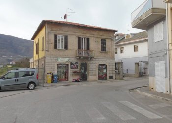 Foto 17 - Commercial Premises Piazza L. Dari
23, Folignano - photo 17