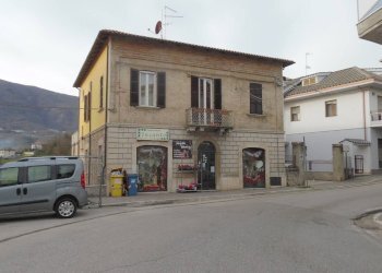 Foto 18 - Commercial Premises Piazza L. Dari
23, Folignano - photo 18