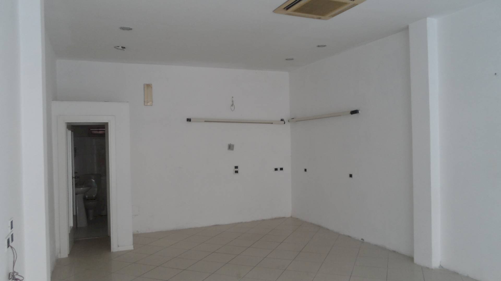 Foto 2 - Locale Commerciale Via Risorgimento, San Benedetto del Tronto - foto 2