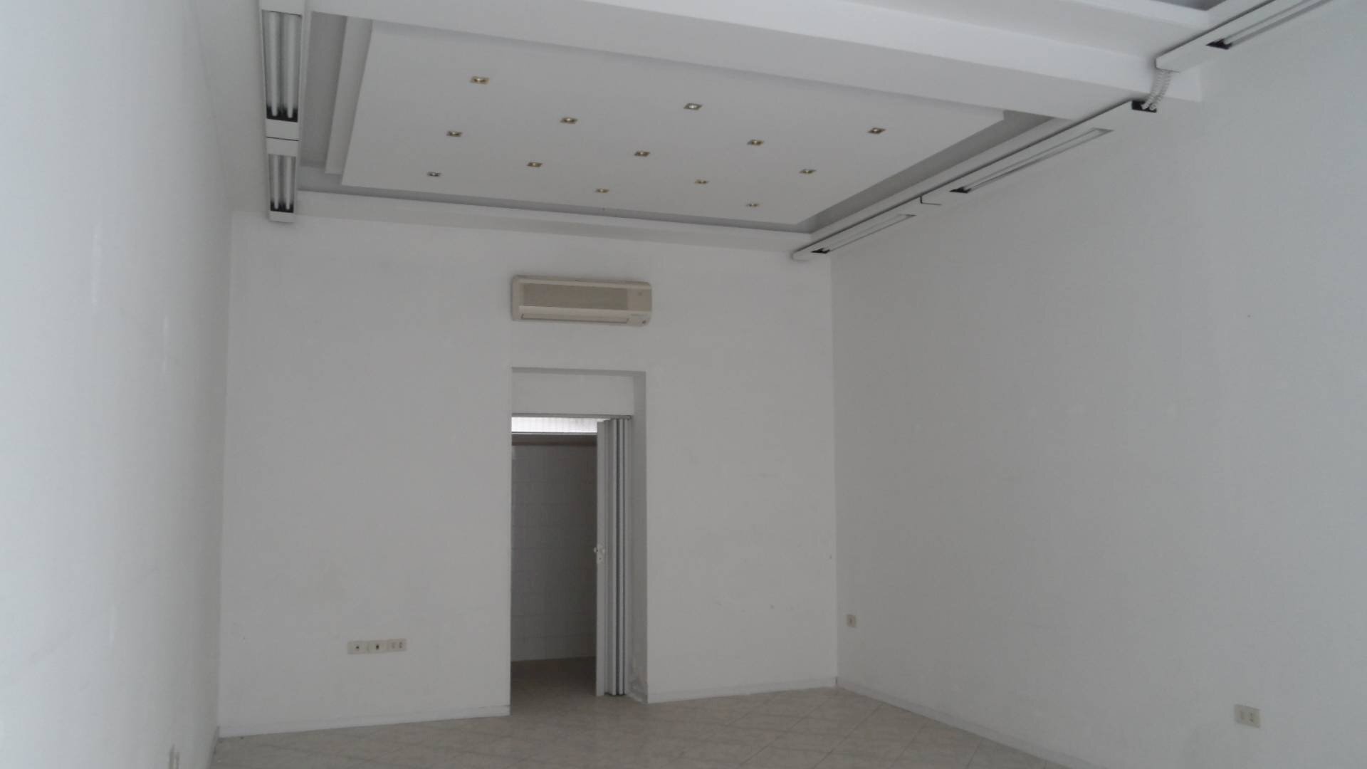 Foto 2 - Locale Commerciale Via Risorgimento, San Benedetto del Tronto - foto 2