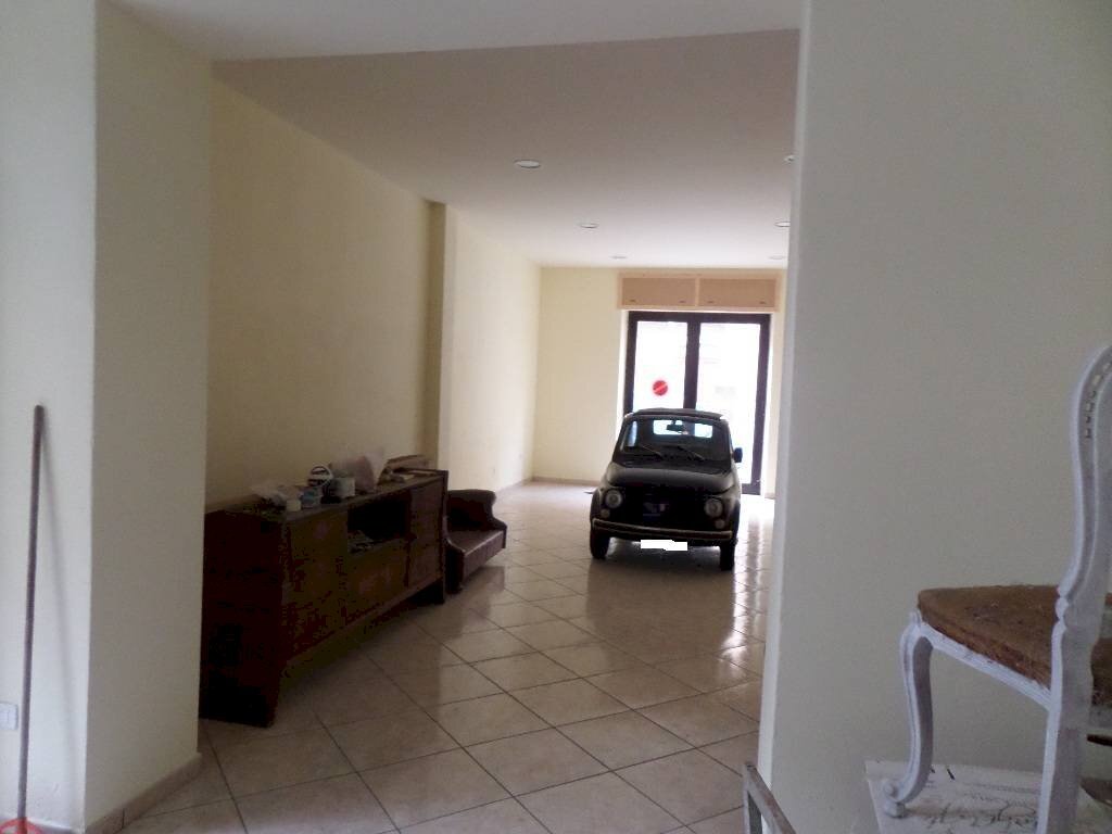 Foto 1 - Locale Commerciale Strada Statale 16, San Benedetto del Tronto - foto 1