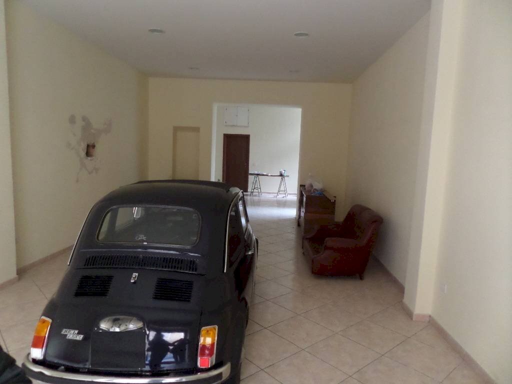 Foto 2 - Locale Commerciale Strada Statale 16, San Benedetto del Tronto - foto 2