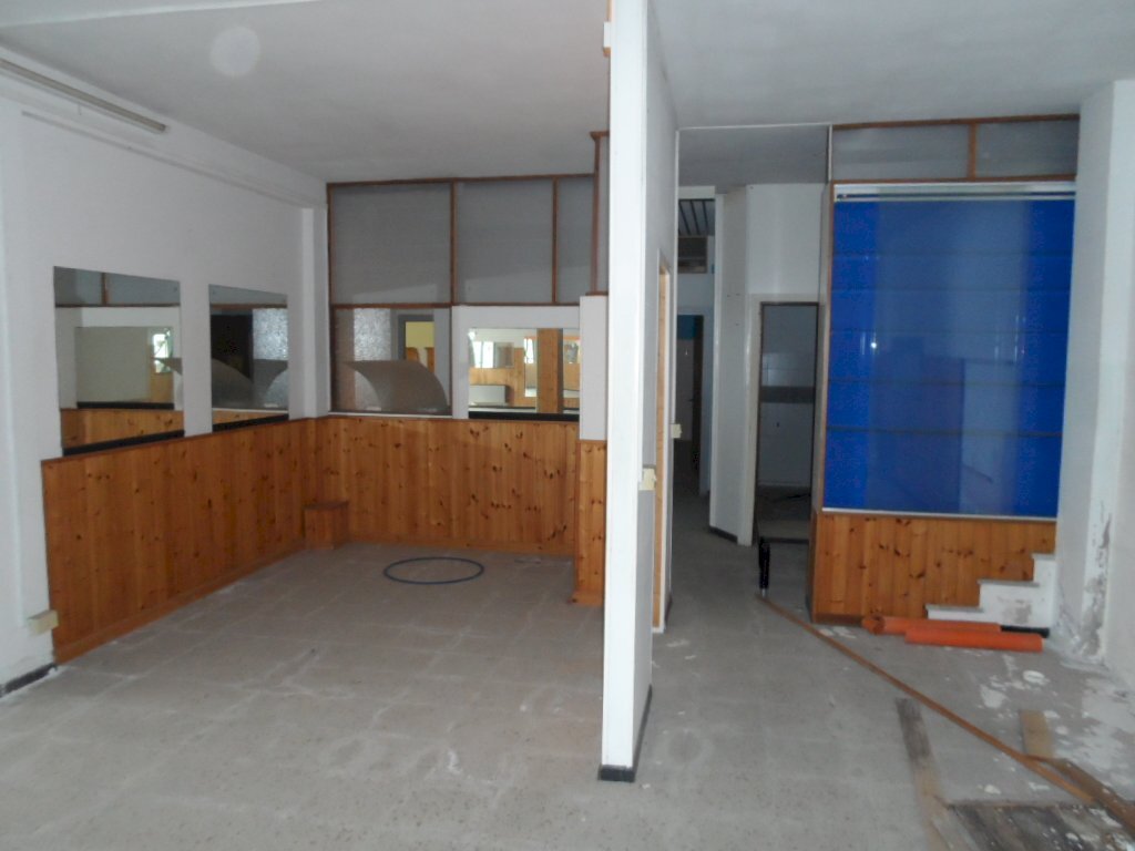 Foto 3 - Magazzino Via Pietro Mascagni
 
12, Grottammare - foto 3