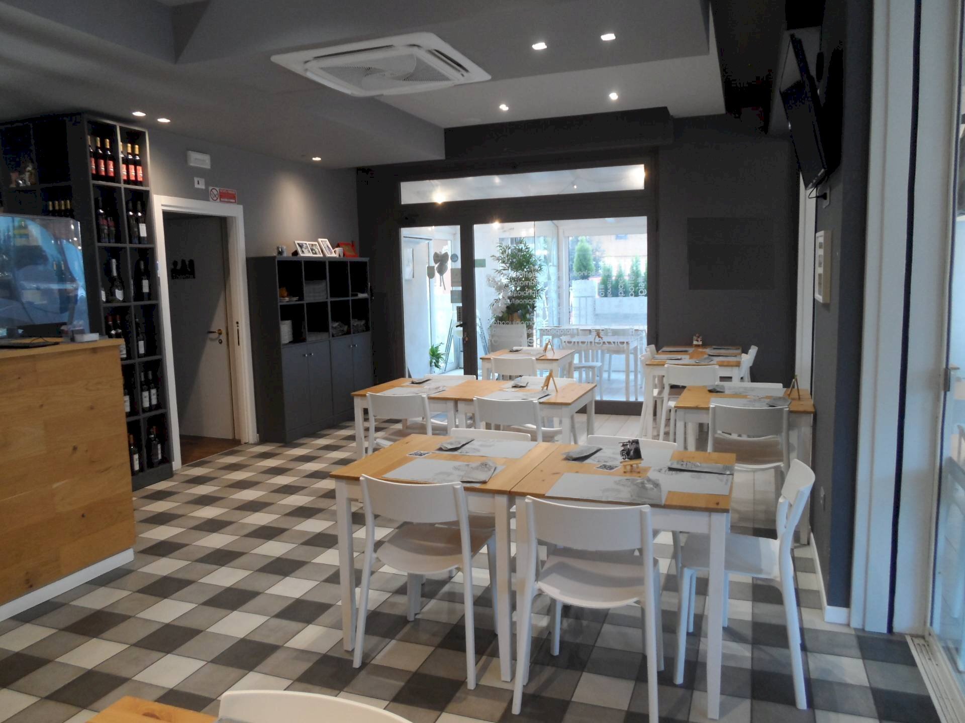 Foto 1 - Attività Commerciale Via del Mare, San Benedetto del Tronto - foto 1