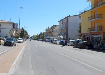 Foto 1 - Locale Commerciale Via Alcide De Gasperi, Monteprandone - foto 1