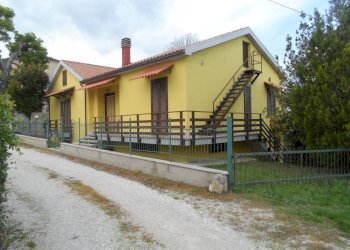 Foto 2 - Independent house Strada Provinciale, Castorano - photo 2