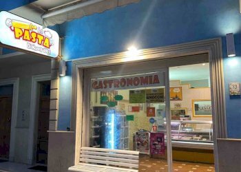 Foto 2 - Commercial Activity Via del Mare
 
73, San Benedetto del Tronto - photo 2