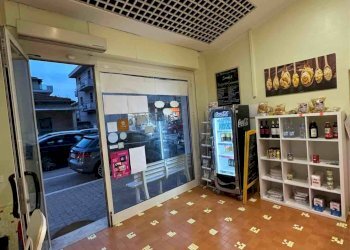 Foto 3 - Commercial Activity Via del Mare
 
73, San Benedetto del Tronto - photo 3