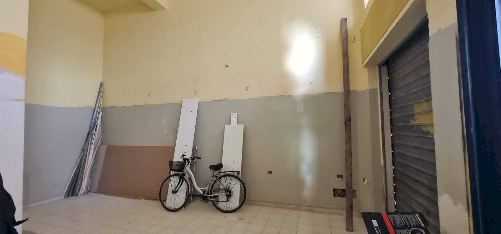 Foto 2 - Locale Commerciale viale de gasperi, San Benedetto del Tronto - foto 2