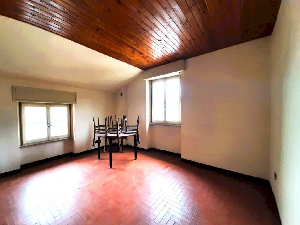 Soggiorno - Three-room apartment via Roma, 32, Tresivio - photo 3