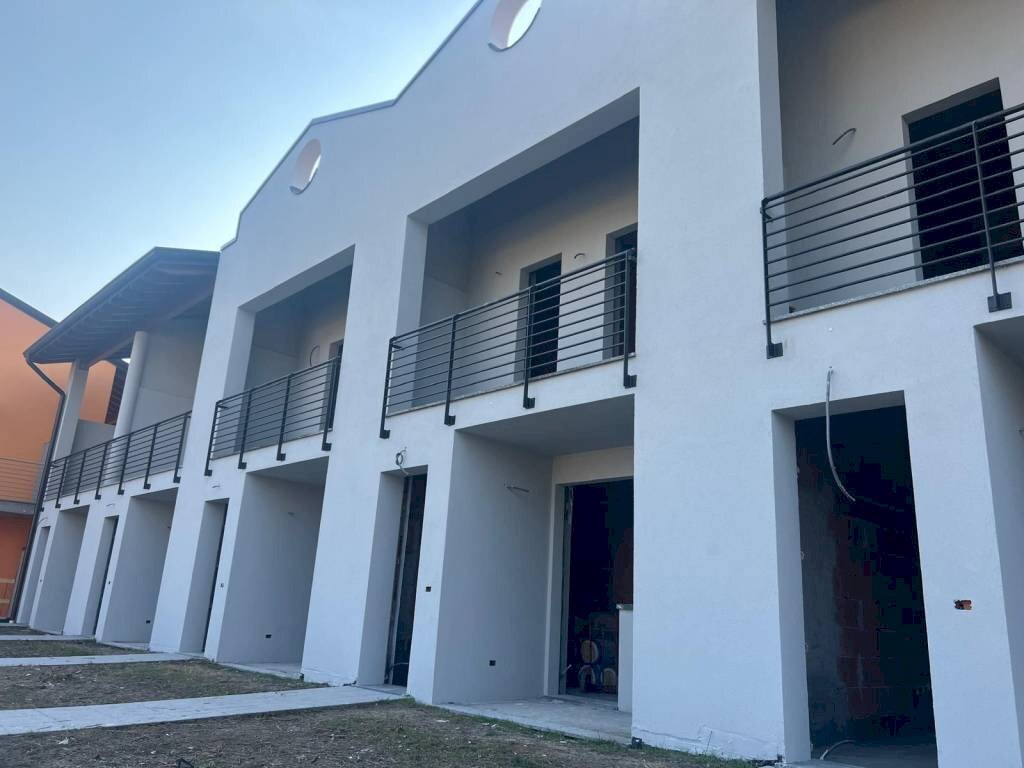 Facciata - Villa a Schiera via San Biagio, Monguzzo - foto 2