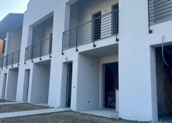 Facciata - Villa a Schiera via San Biagio, Monguzzo - foto 3