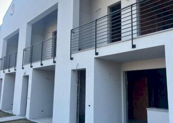 Facciata - Villa a Schiera via San Biagio, Monguzzo - foto 7