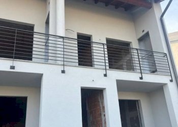 Facciata - Villa a Schiera via San Biagio, Monguzzo - foto 6