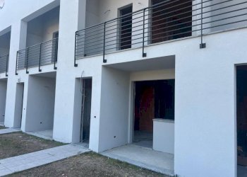 Facciata - Villa a Schiera via San Biagio, Monguzzo - foto 11