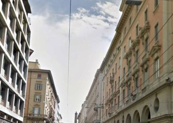 Zona - Cafeteria - Cold Bar via Ugo Bassi, Bologna (neighborhood Centro Storico) - photo 7