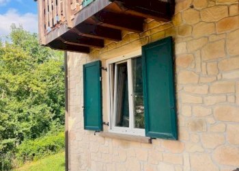 Facciata - Villa via Fontanelle, Castel d'Aiano - foto 12