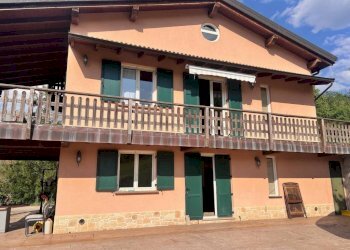 Facciata - Villa via Fontanelle, Castel d'Aiano - foto 24