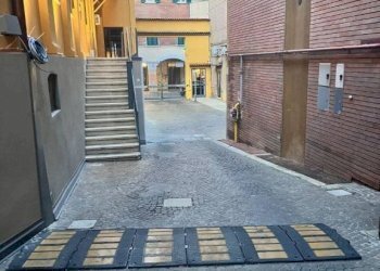 Interno palazzo - Box via Giuseppe Petroni, Bologna (zona San Vitale) - foto 10