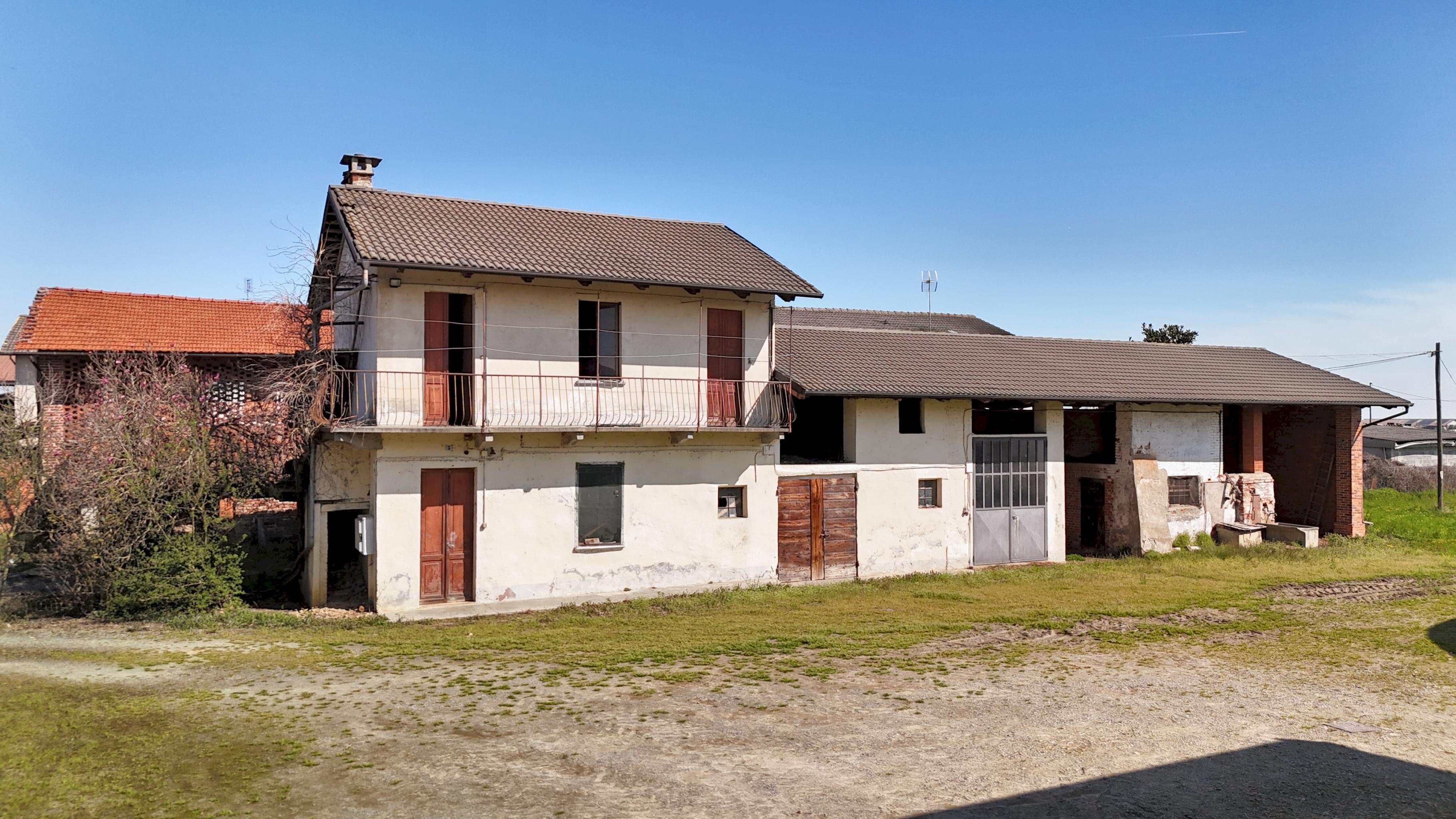 facciata - Farmhouse via cascina bianca, 9, hamlet Crocera, Barge - photo 3