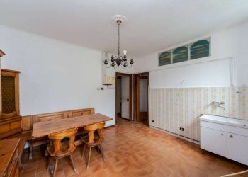 Two-room apartment Asso - photo 1