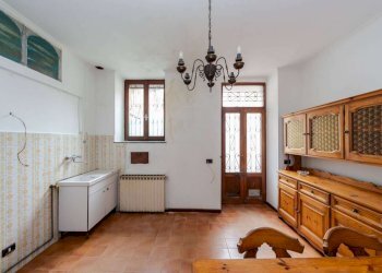 Two-room apartment Asso - photo 6