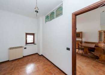 Two-room apartment Asso - photo 12