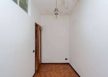 Two-room apartment Asso - photo 13