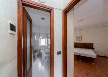 Two-room apartment Asso - photo 18