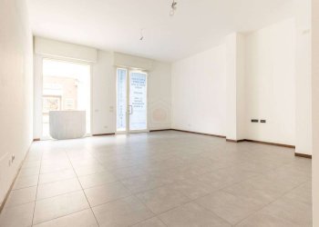 Locale Commerciale Seregno - foto 1