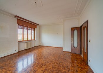 Apartment Via Valentino, Busca - photo 3