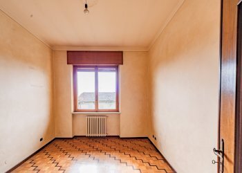 Quadrilocale Via Valentino, Busca - foto 10