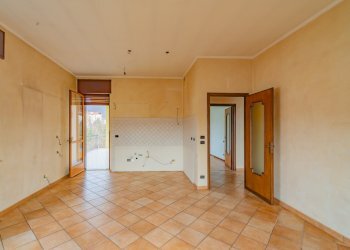 Quadrilocale Via Valentino, Busca - foto 12