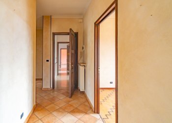 Quadrilocale Via Valentino, Busca - foto 14