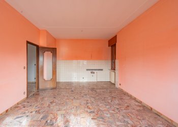 Three-room apartment Via Valentino, Busca - photo 3