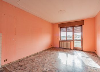 Three-room apartment Via Valentino, Busca - photo 6