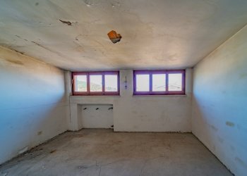 Attic Via Borgo San Dalmazzo, Cervasca - photo 15