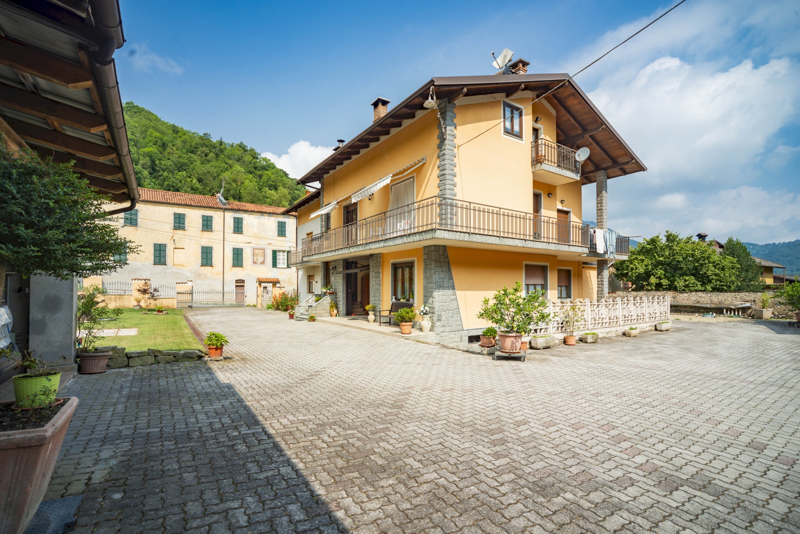 Villa Bifamiliare Via Roma, Valgrana - foto 1