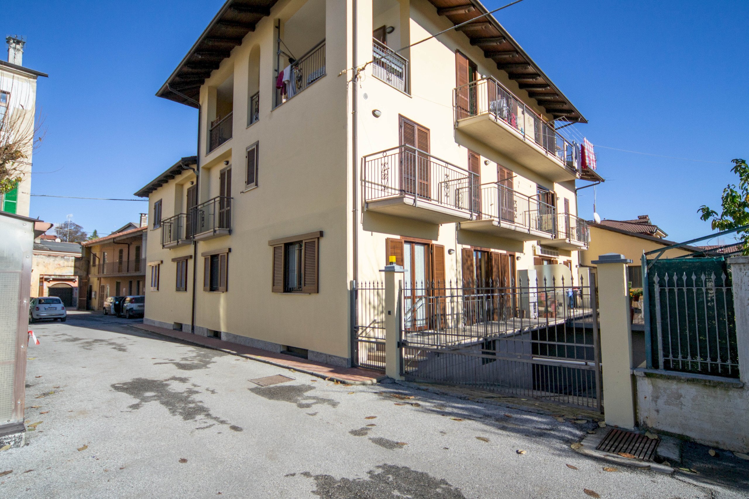 Two-room apartment Via Roma, Caraglio - photo 1