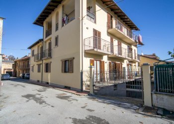 Two-room apartment Via Roma, Caraglio - photo 1