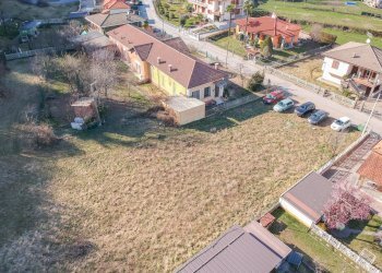 Building land Montessori, Caraglio - photo 1