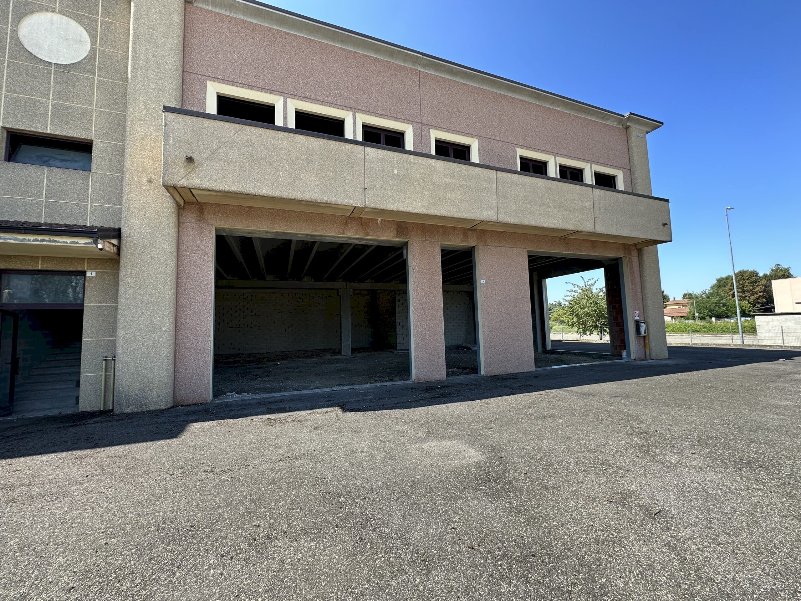 Commercial Premises San Cesario sul Panaro - photo 3