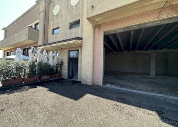 Commercial Premises San Cesario sul Panaro - photo 14