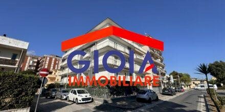 Three-room apartment Mondragone - photo 1