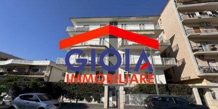 Three-room apartment Mondragone - photo 2