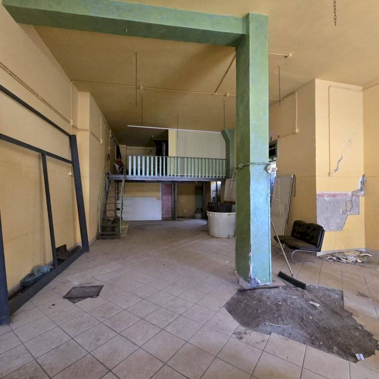 Shop via delle Puglie, Mercato San Severino - photo 3