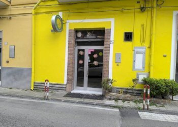 Shop via Giacomo Matteotti, Mercato San Severino - photo 1