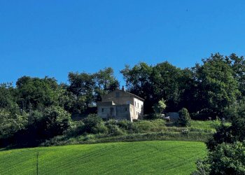 Foto 1 - Independent house Contrada Montone
 
39, Montegiorgio - photo 1